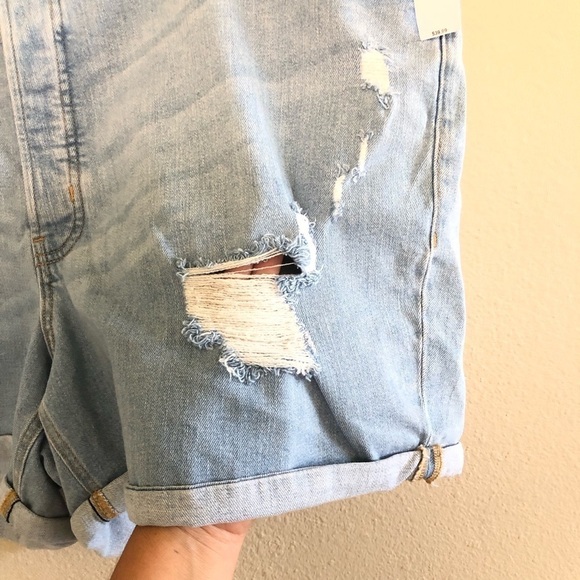 Old Navy High-Waisted Button-Fly O.G. Ripped Cuffed 5”inseam Jean Shorts Size 26 - Picture 3 of 11